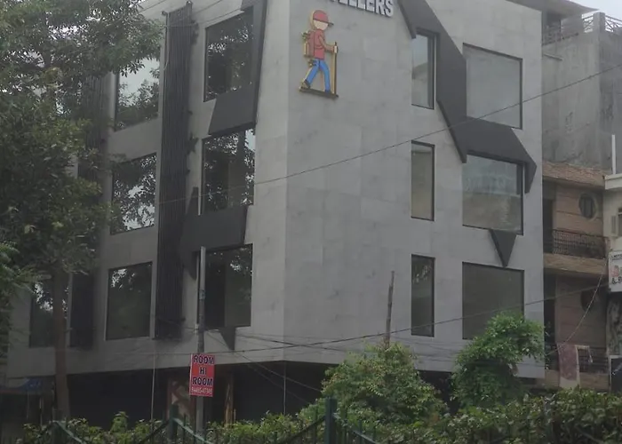 Travellers Hotel